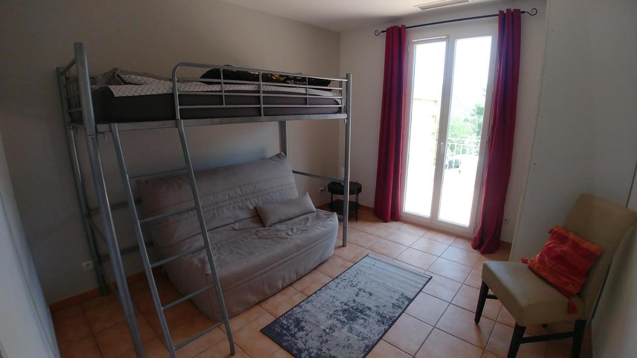Charmante Maison Climatisee Avec Piscine Draguignan Exterior foto